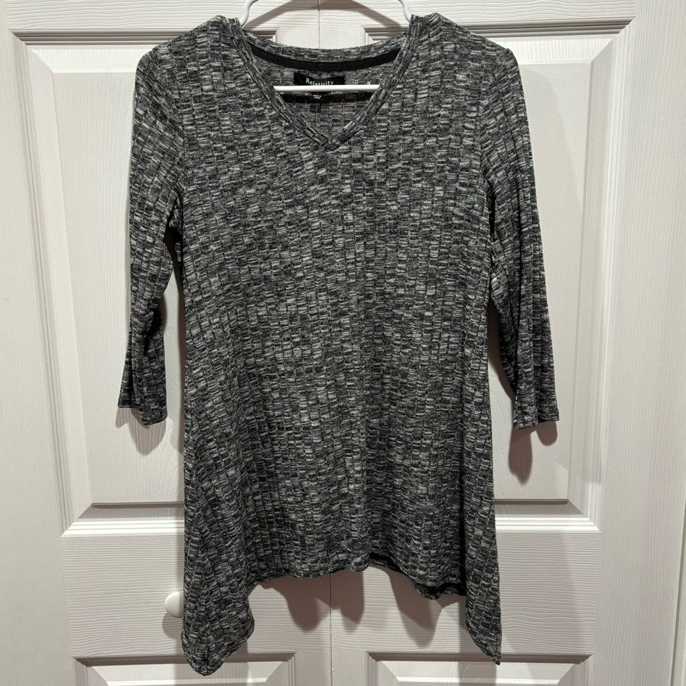 RELATIVITY NWT Women’s Soft Kitted Quarter Sleeve Shirt Top - gray, size S